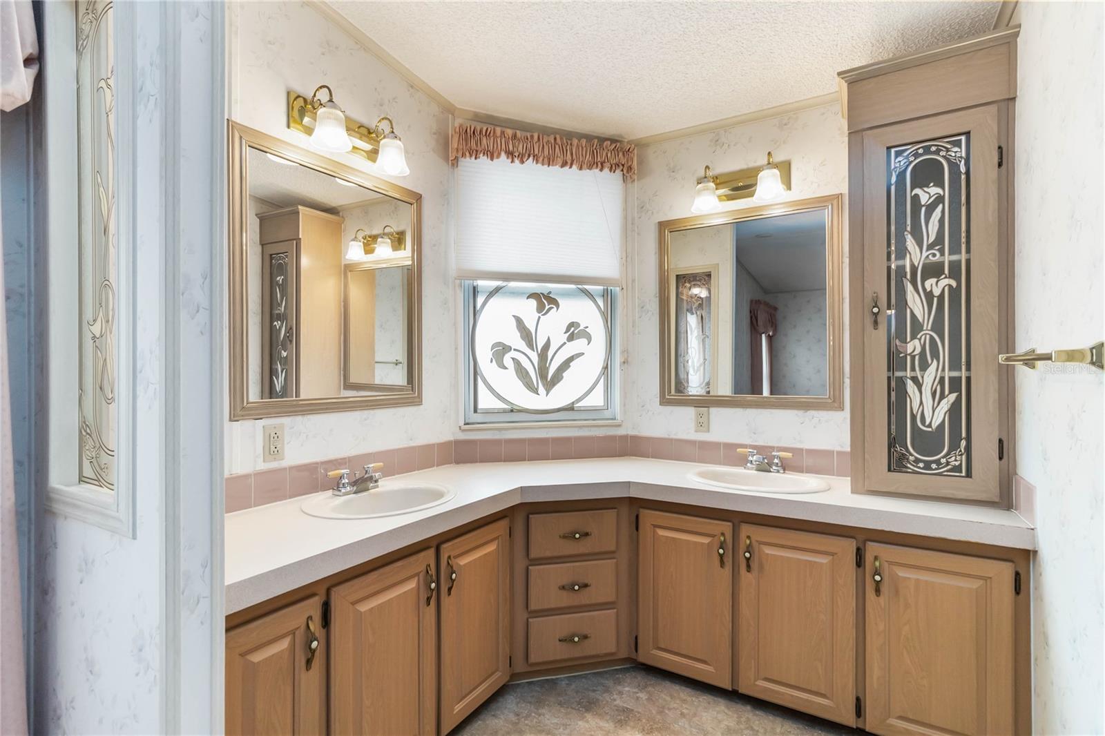 Image 18 of 38 For 2517 Independence Lane