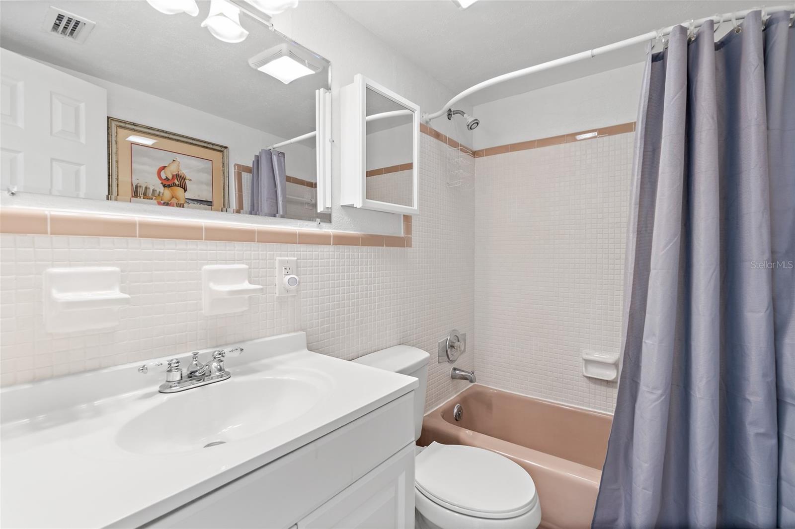 Image 21 of 45 For 3150 Atlantic Avenue 2-660