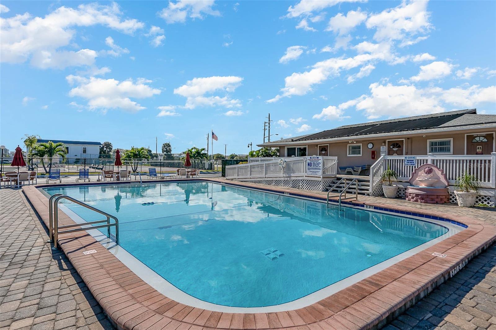 Image 9 of 45 For 3150 Atlantic Avenue 2-660