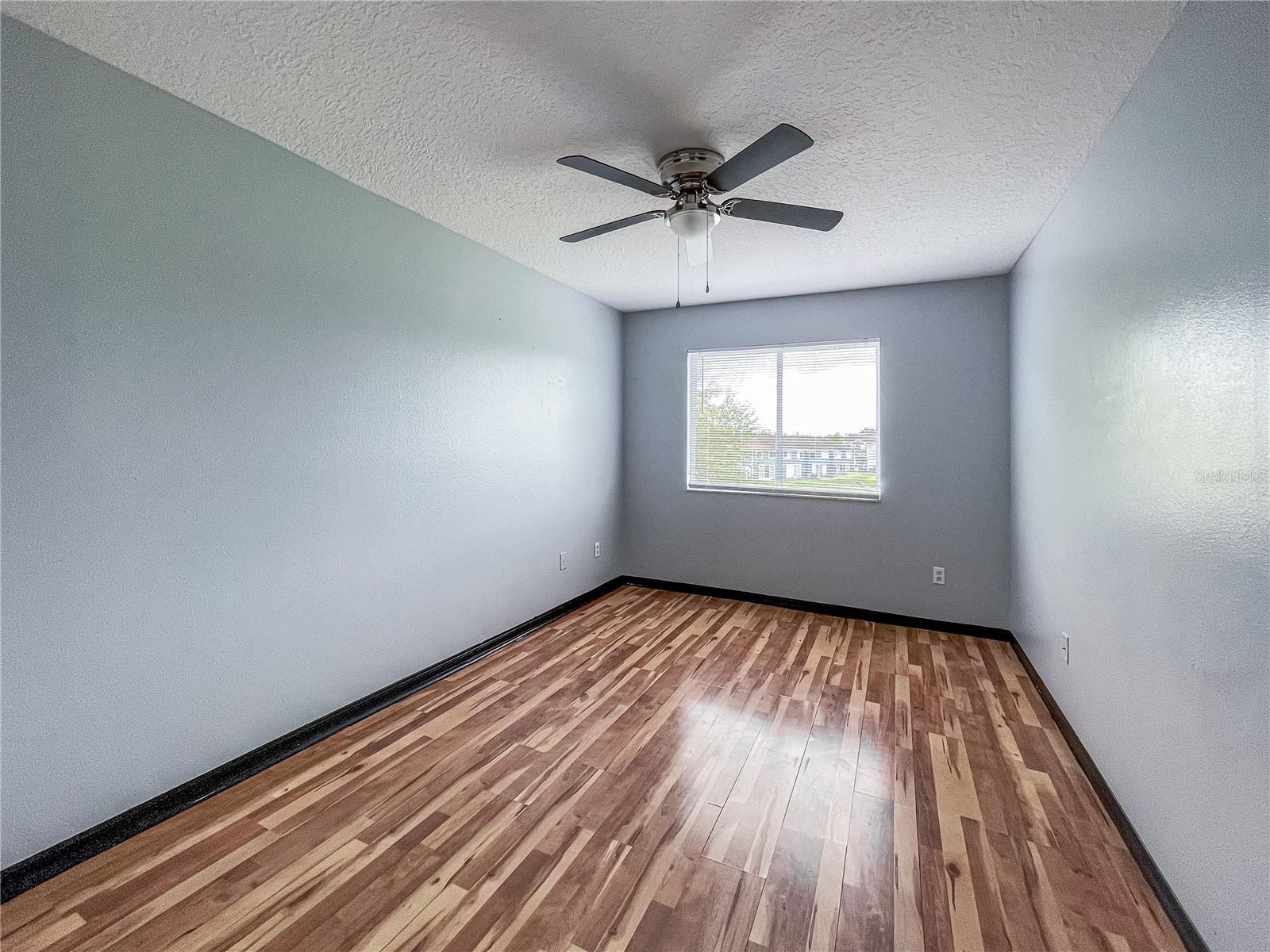 Image 8 of 14 For 402 Orchid Drive Main Unit