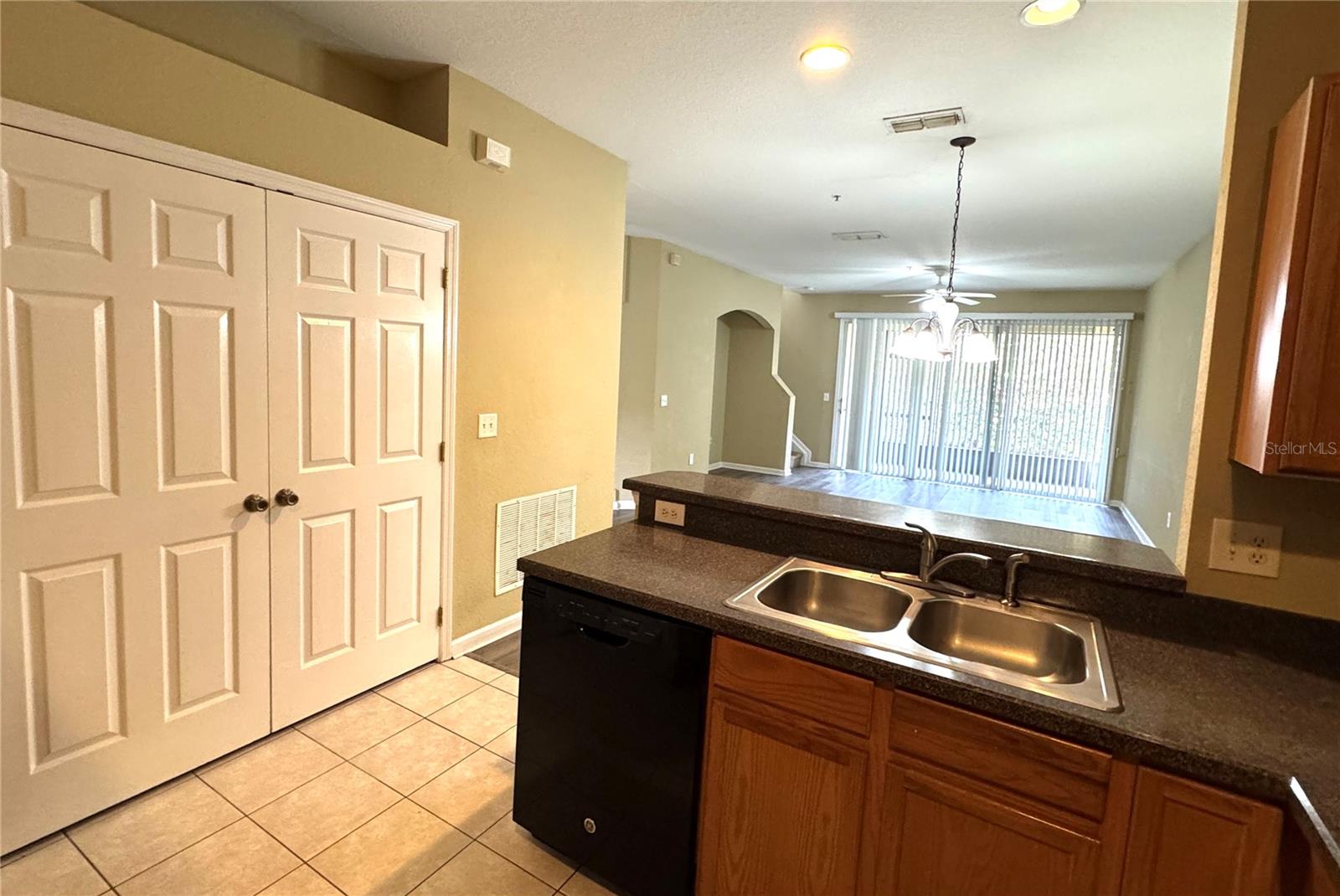 Image 13 of 31 For 2908 Langdon Lane S