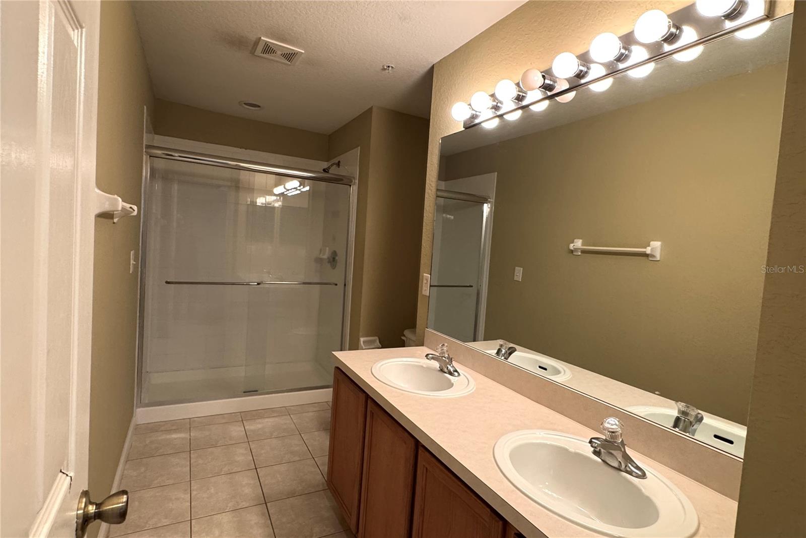 Image 20 of 31 For 2908 Langdon Lane S