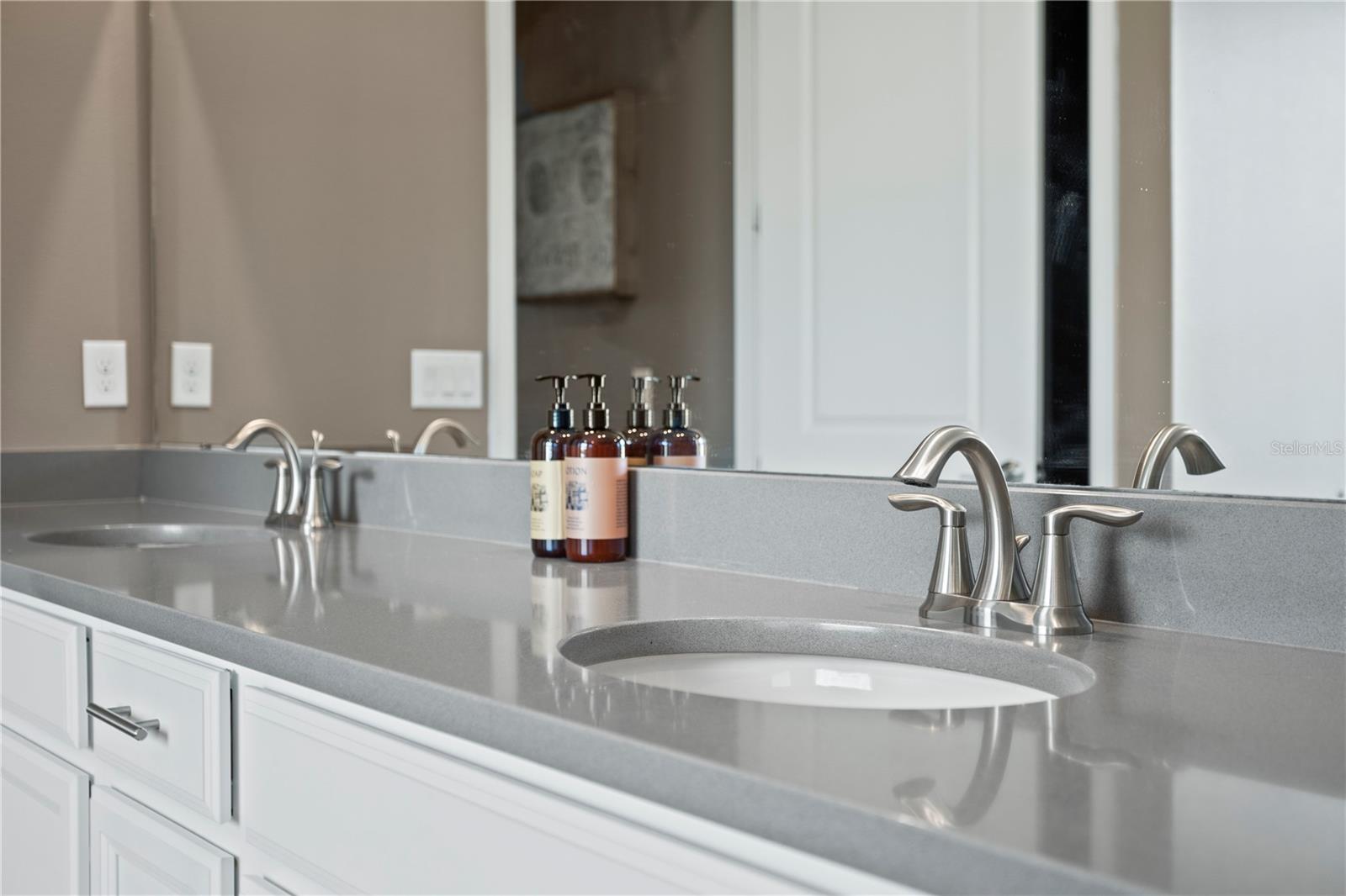 Image 36 of 65 For 5111 Kingwell Circle