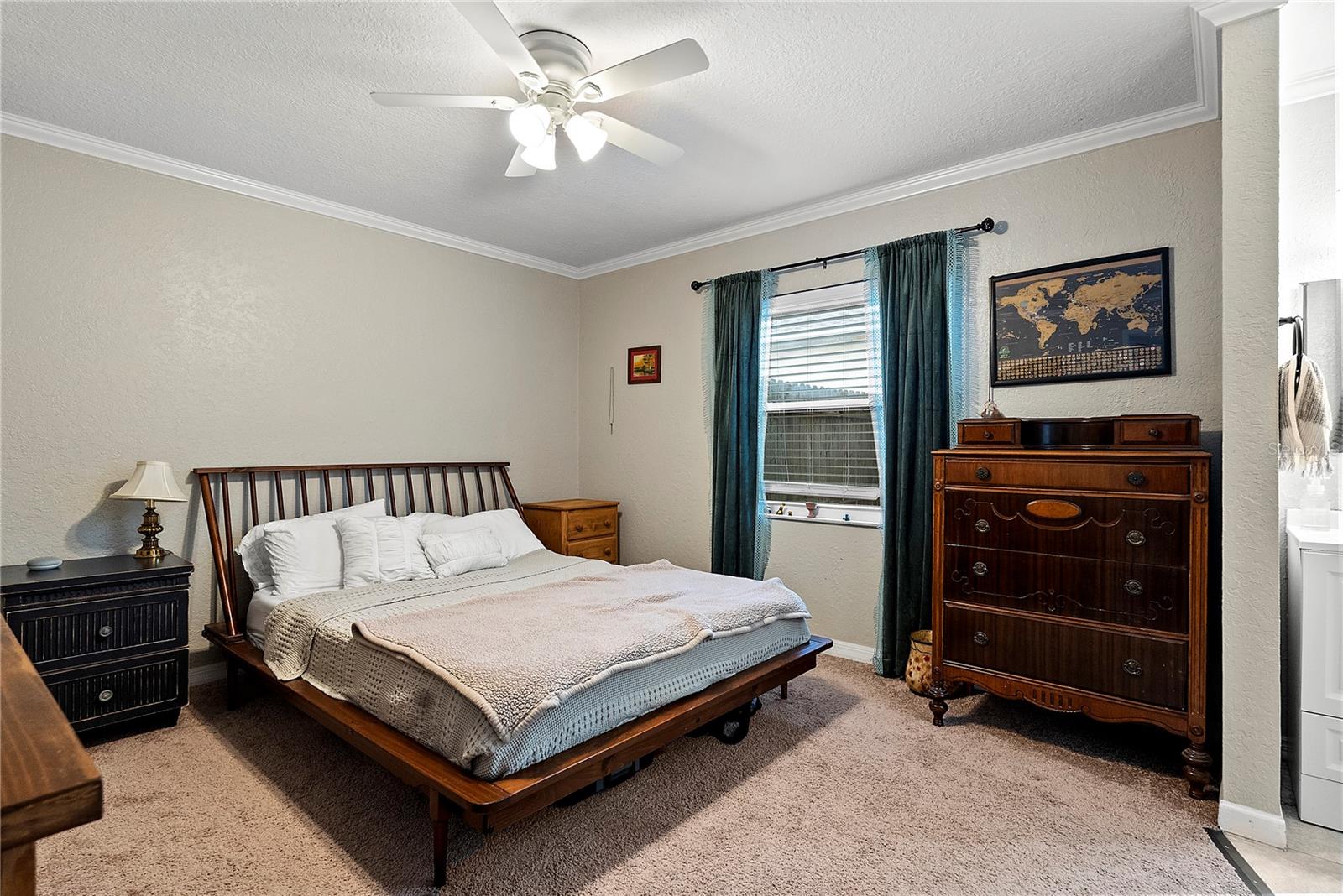 Image 11 of 32 For 614 Grovewood Avenue