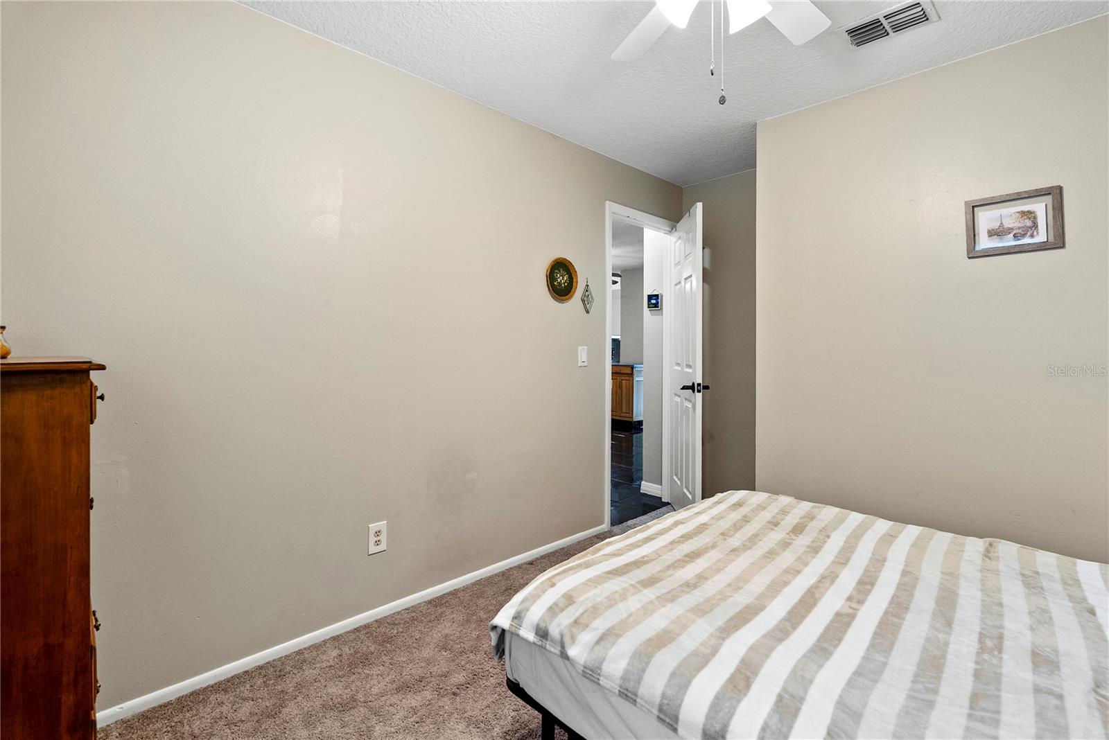 Image 22 of 32 For 614 Grovewood Avenue