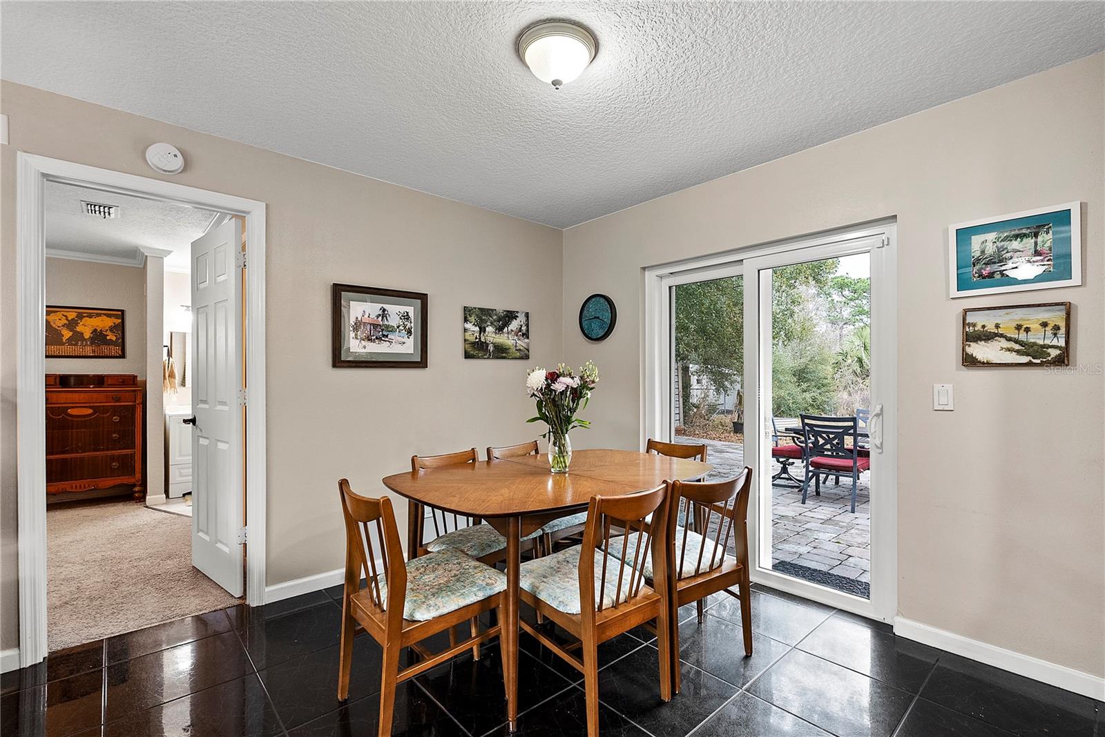 Image 9 of 32 For 614 Grovewood Avenue