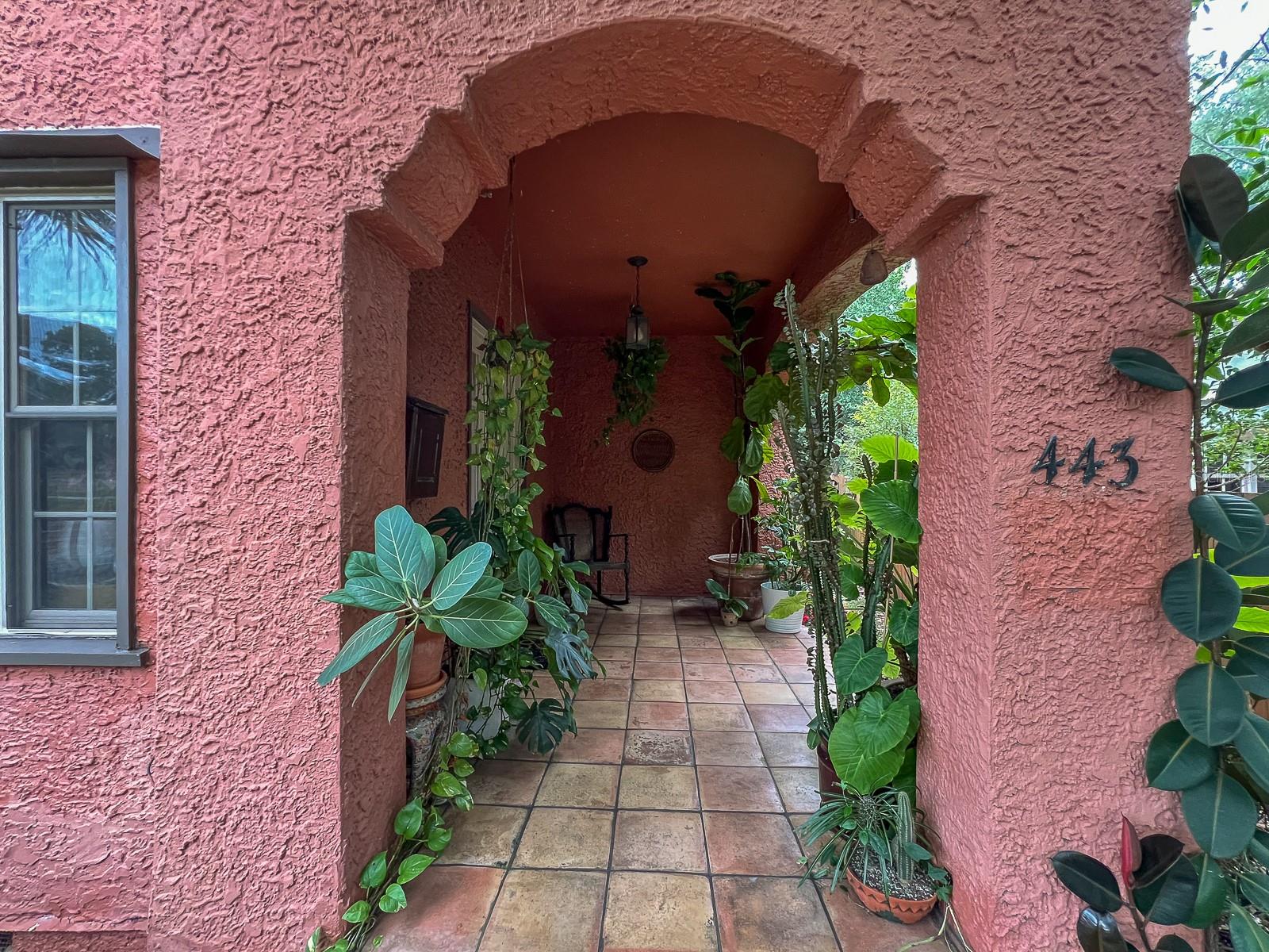 Listing photo id 0 for 443 Shine Avenue