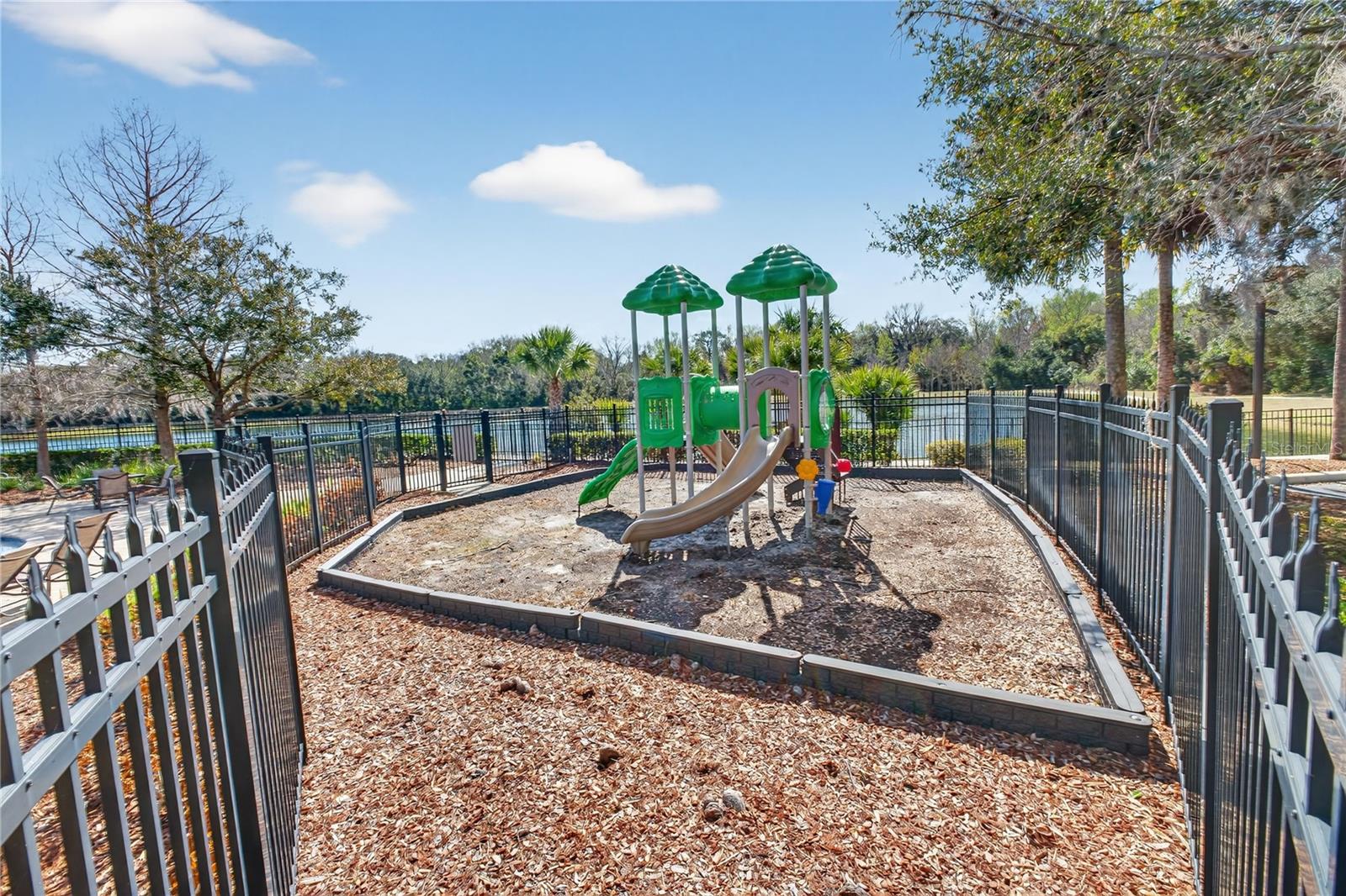 Image 13 of 35 For 539 Lake Eagle Lane