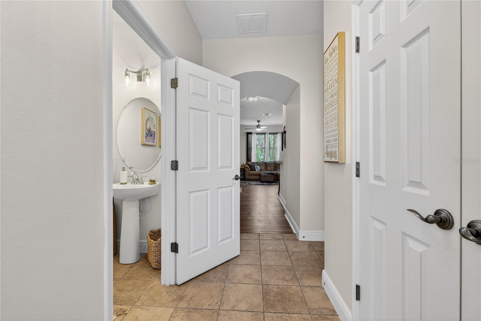 Image 15 of 35 For 539 Lake Eagle Lane