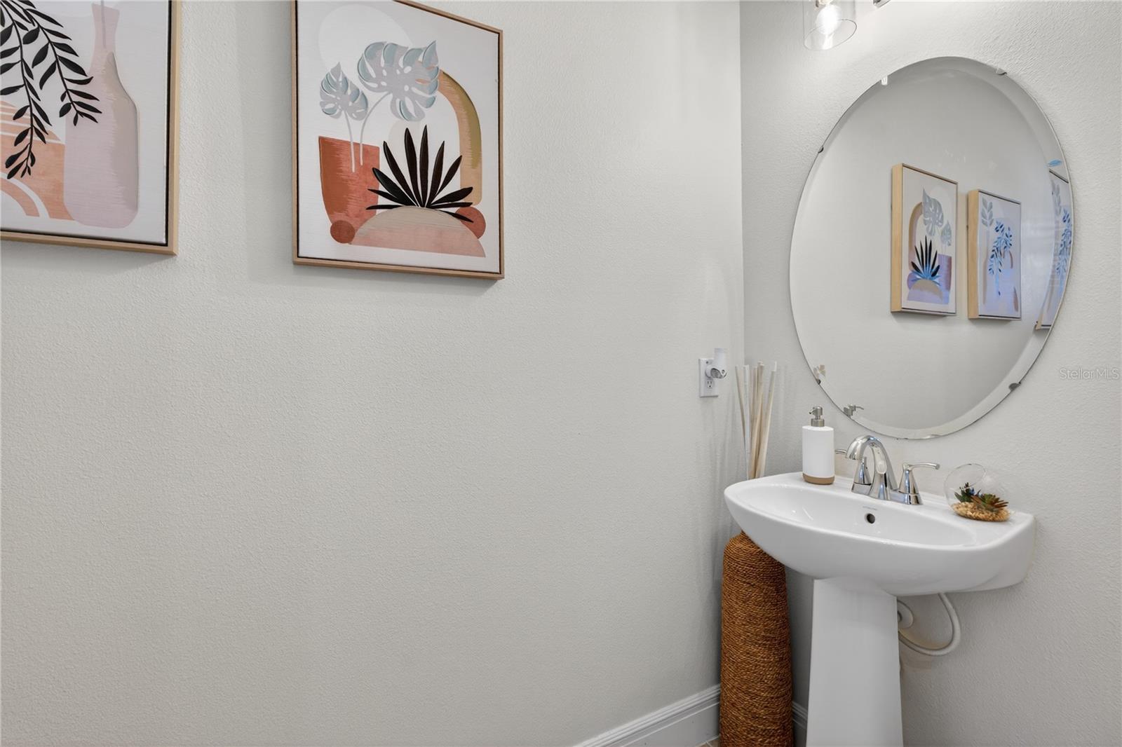 Image 16 of 35 For 539 Lake Eagle Lane