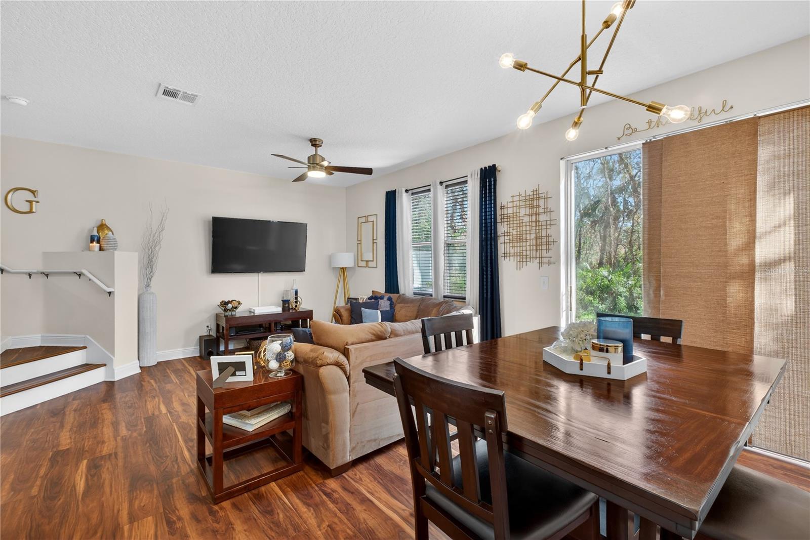 Image 23 of 35 For 539 Lake Eagle Lane