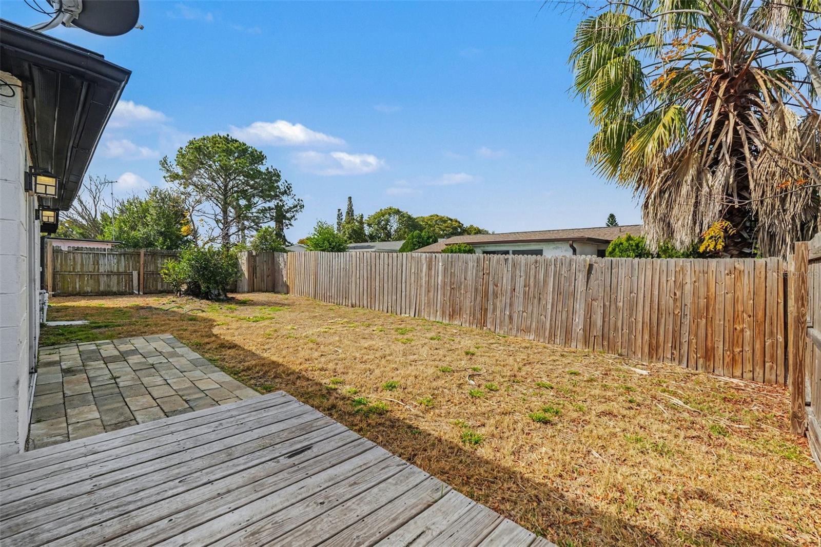 Image 14 of 16 For 11241 Yewtree Avenue