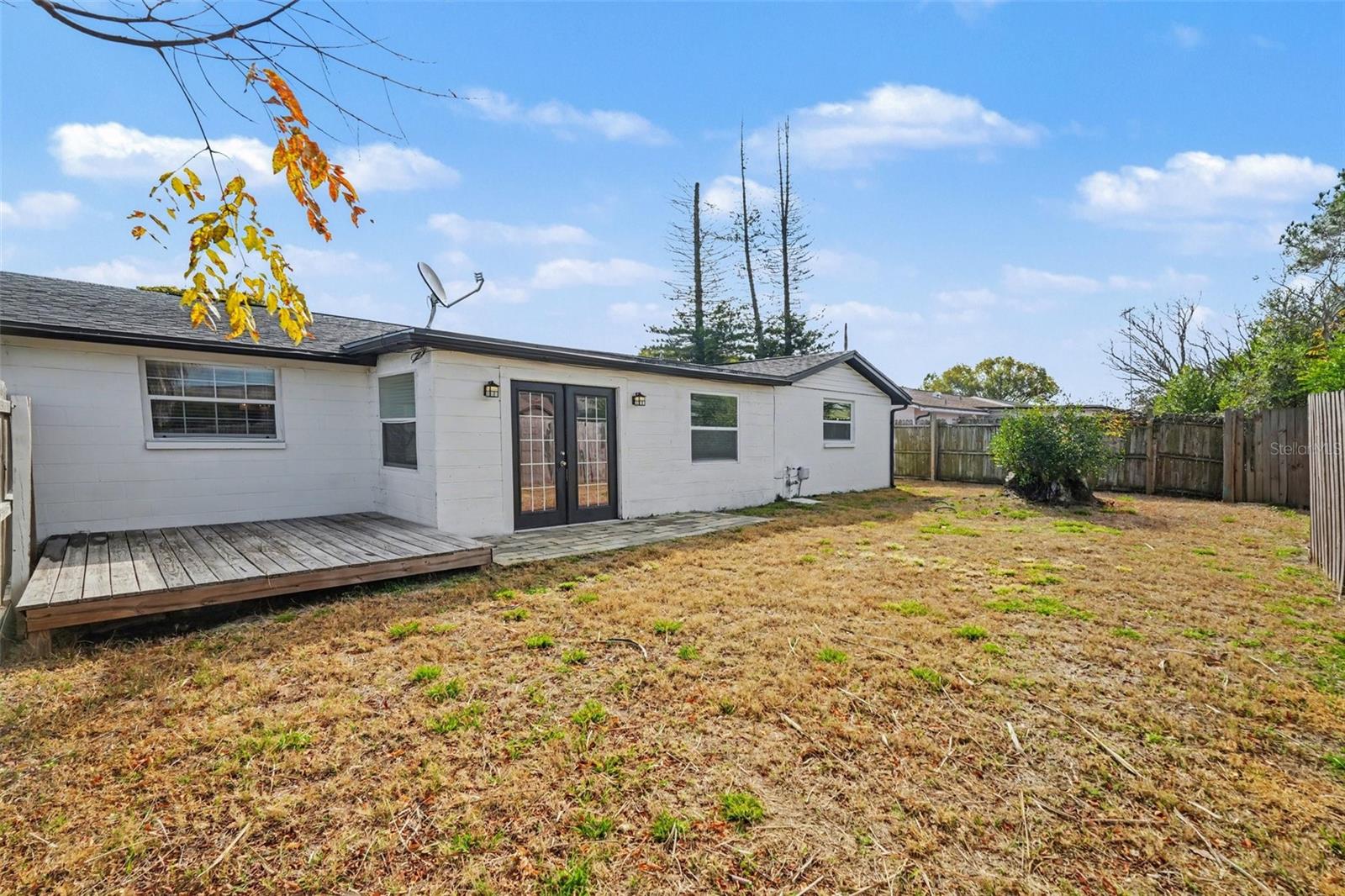 Image 15 of 16 For 11241 Yewtree Avenue