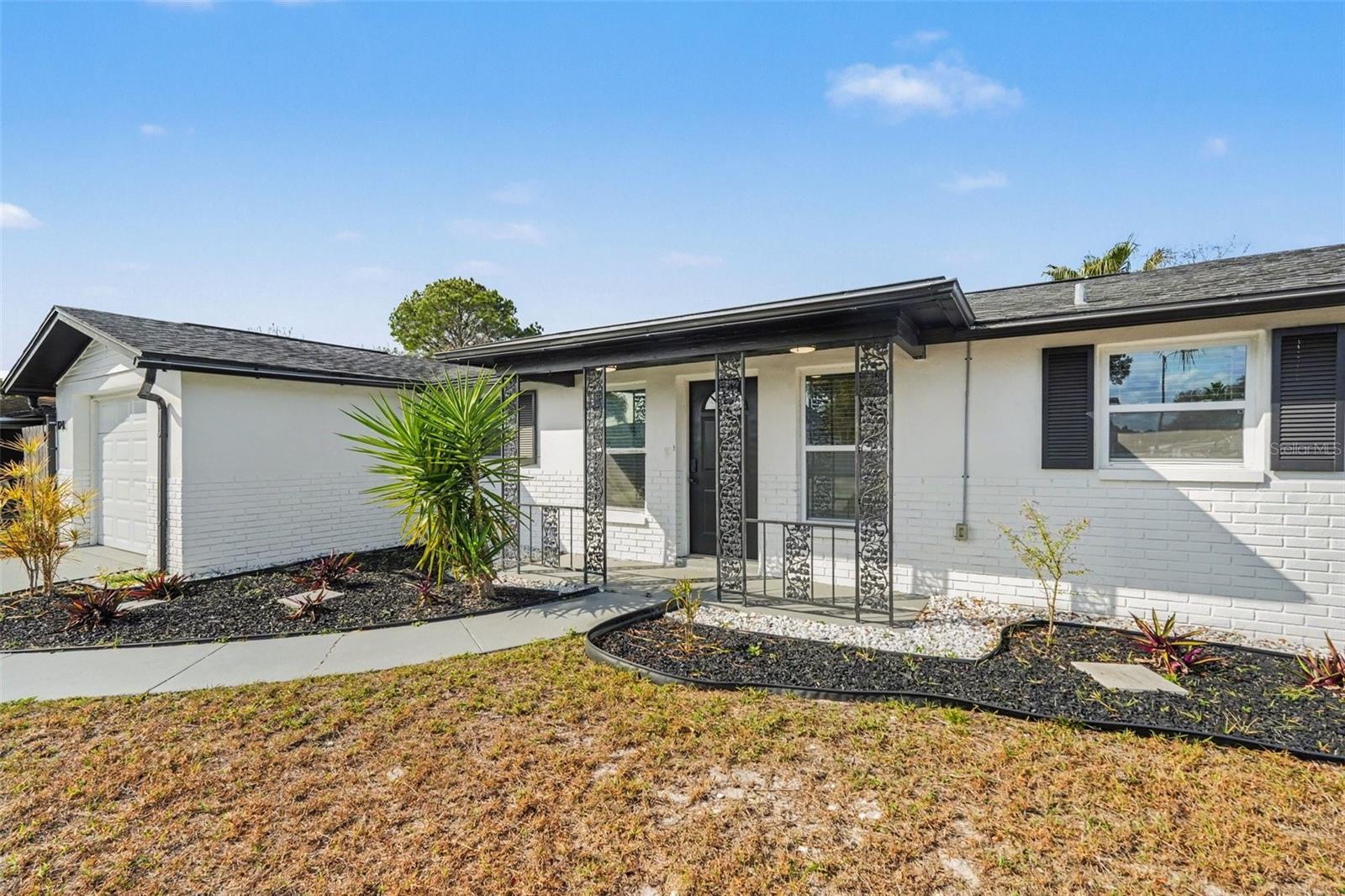 Image 3 of 16 For 11241 Yewtree Avenue