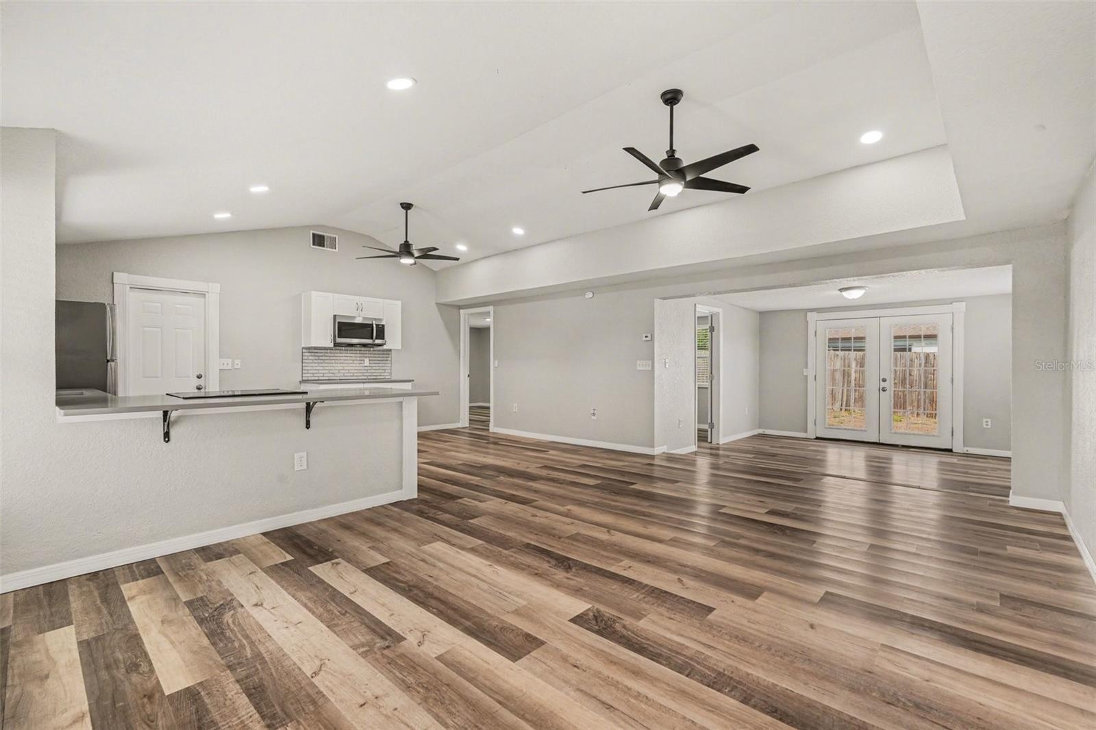 Image 5 of 16 For 11241 Yewtree Avenue