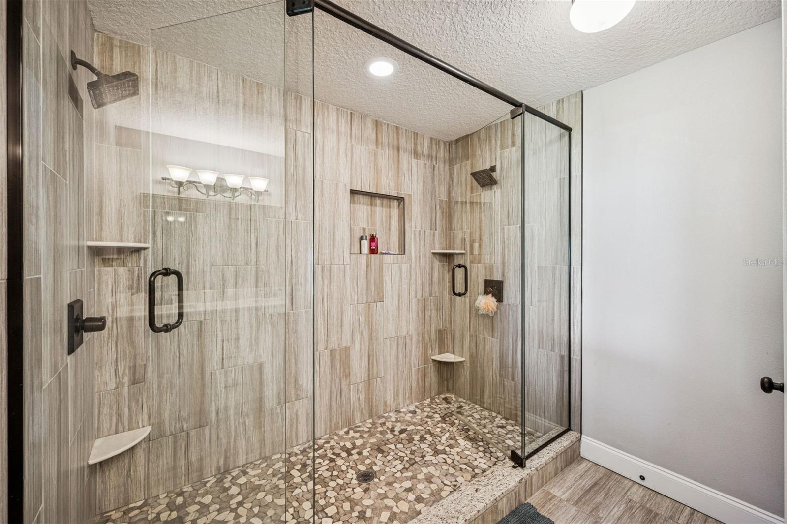 Image 15 of 32 For 8937 Easterling Drive