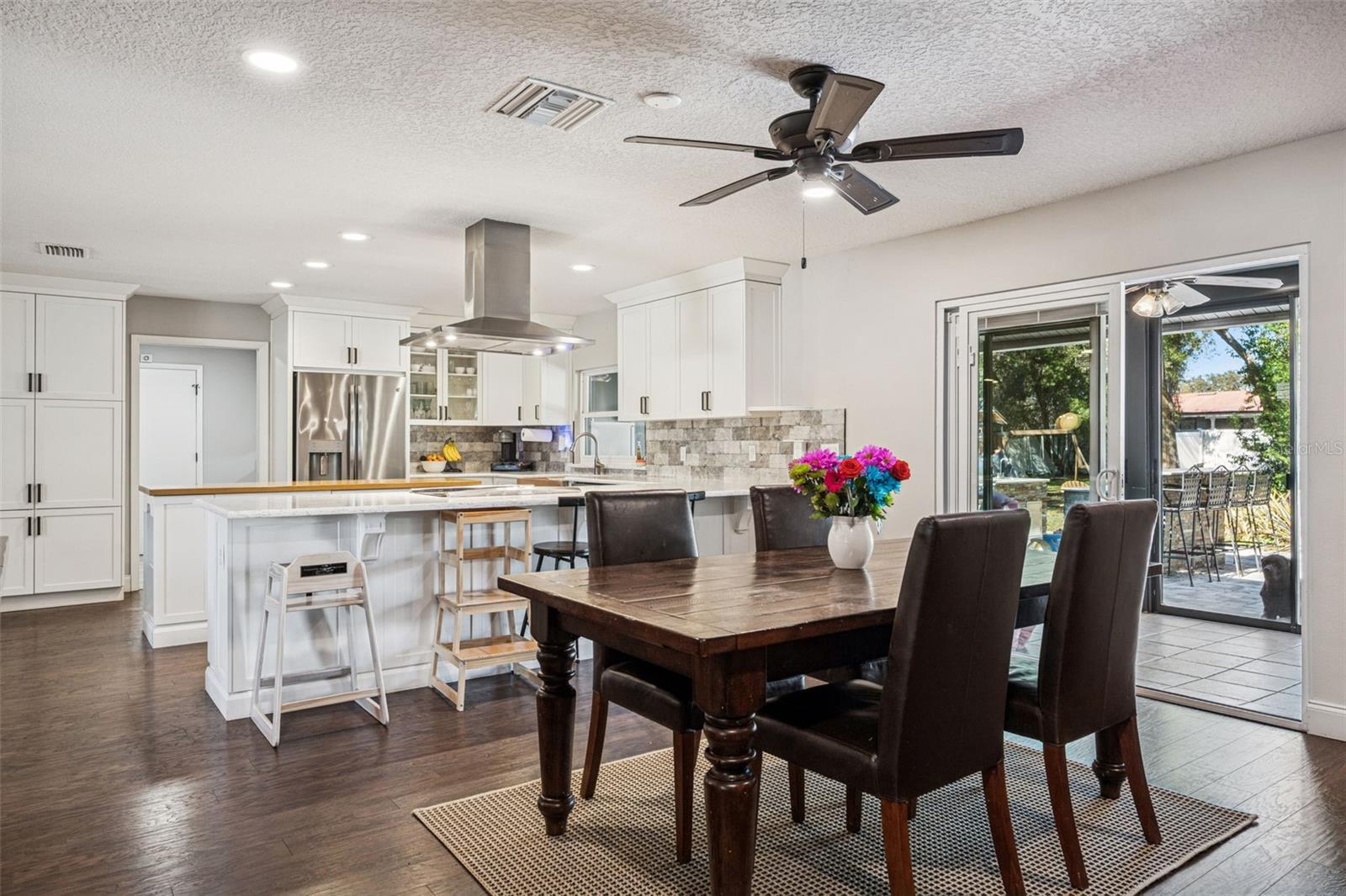 Image 5 of 32 For 8937 Easterling Drive