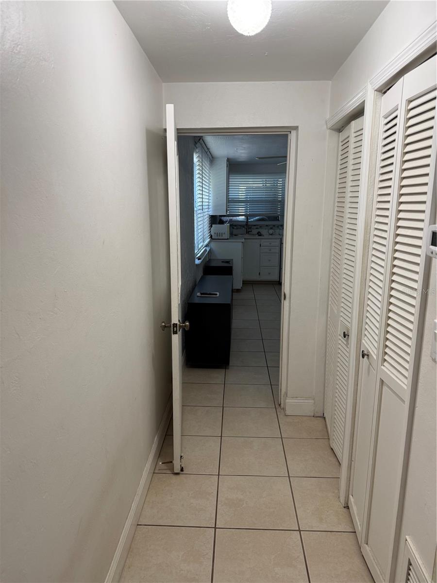 Image 14 of 37 For 3601 Saxon Drive