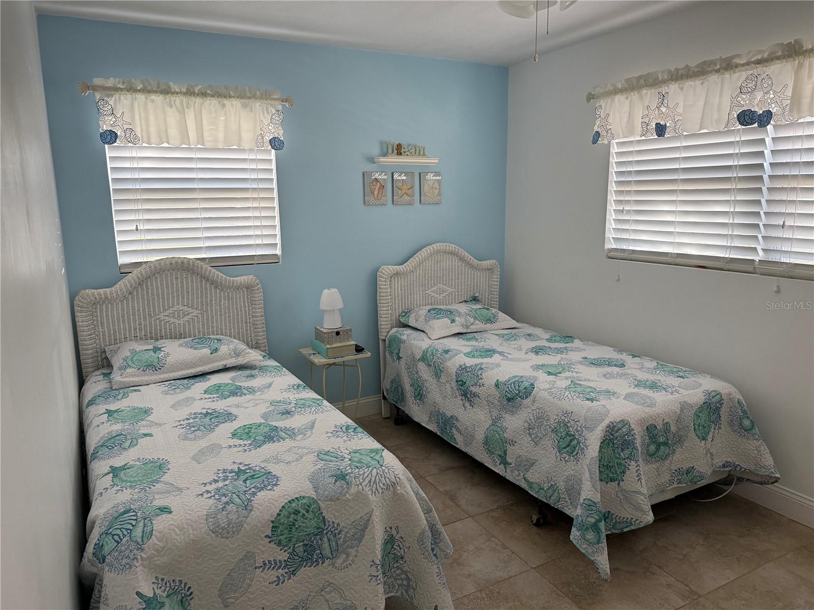 Image 16 of 37 For 3601 Saxon Drive