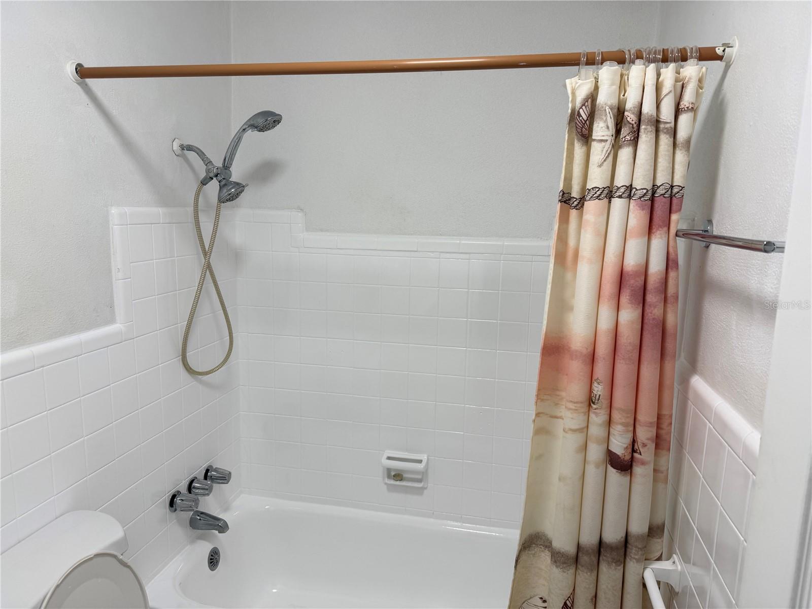 Image 22 of 37 For 3601 Saxon Drive