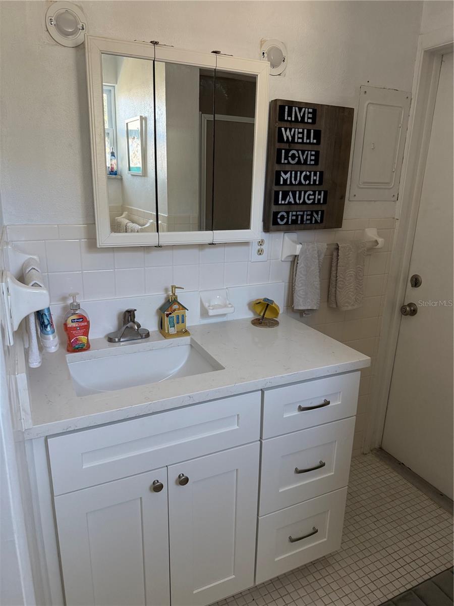 Image 23 of 37 For 3601 Saxon Drive