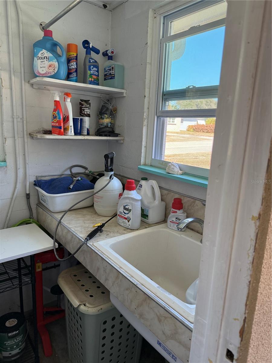 Image 24 of 37 For 3601 Saxon Drive