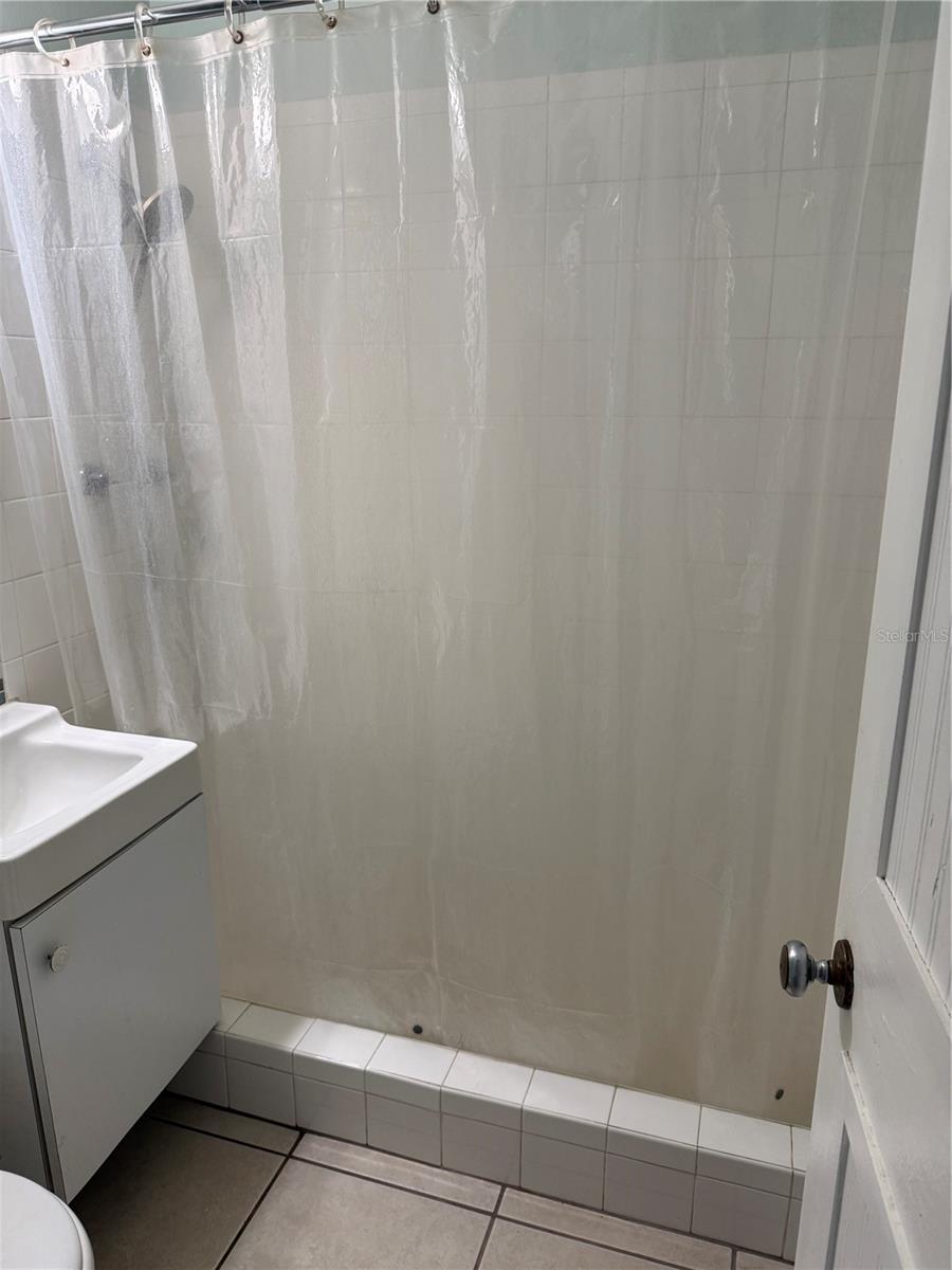 Image 25 of 37 For 3601 Saxon Drive