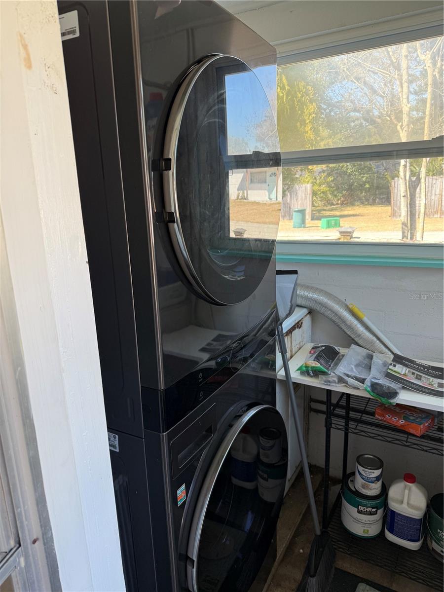 Image 29 of 37 For 3601 Saxon Drive