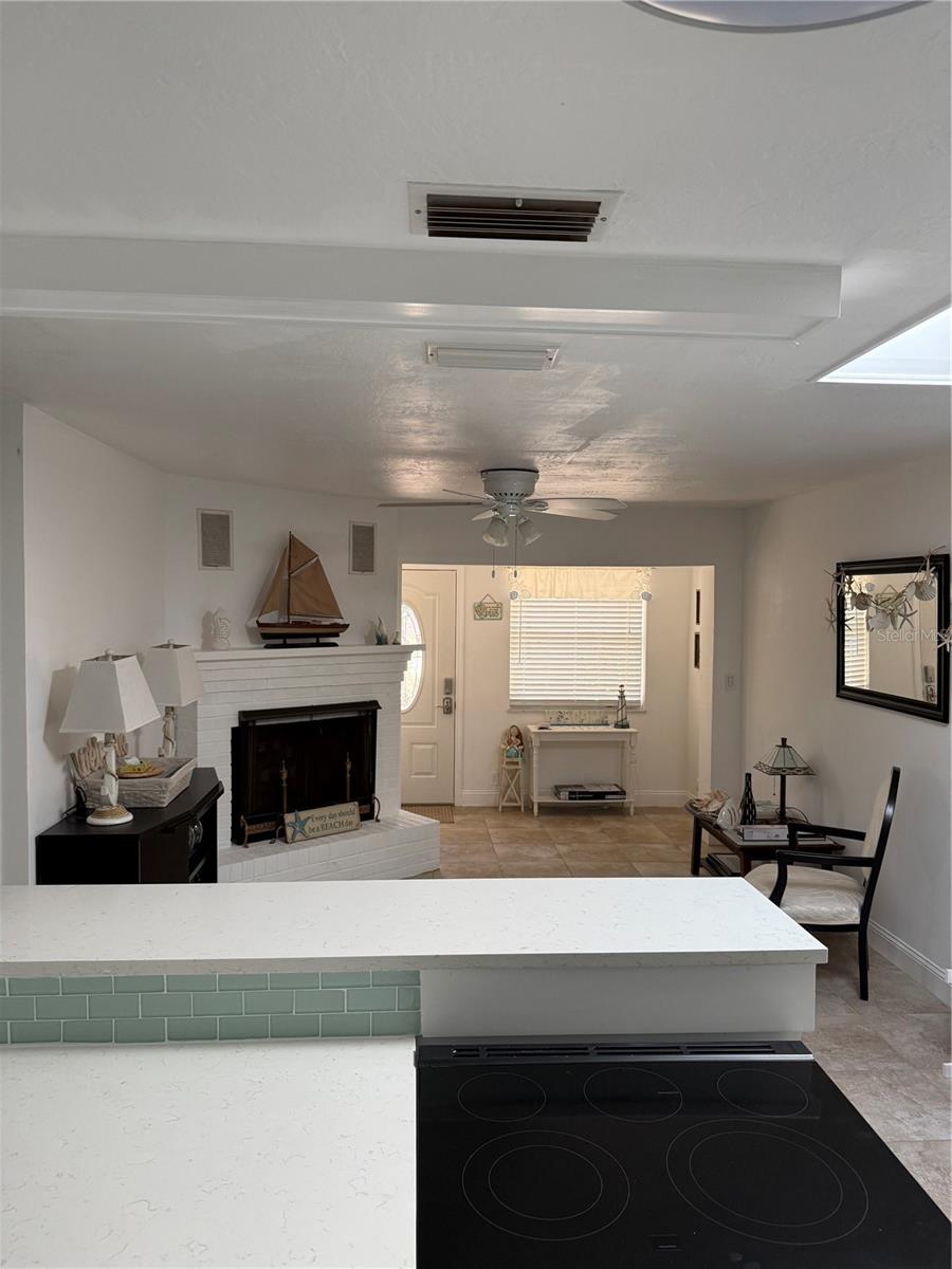 Image 6 of 37 For 3601 Saxon Drive