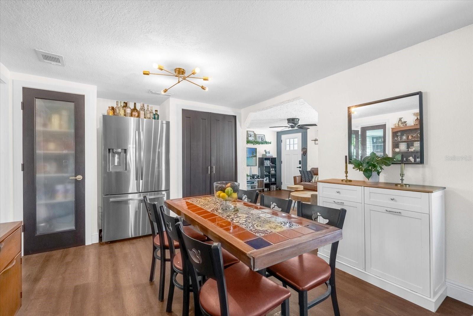 Image 11 of 31 For 1719 Crocker Avenue