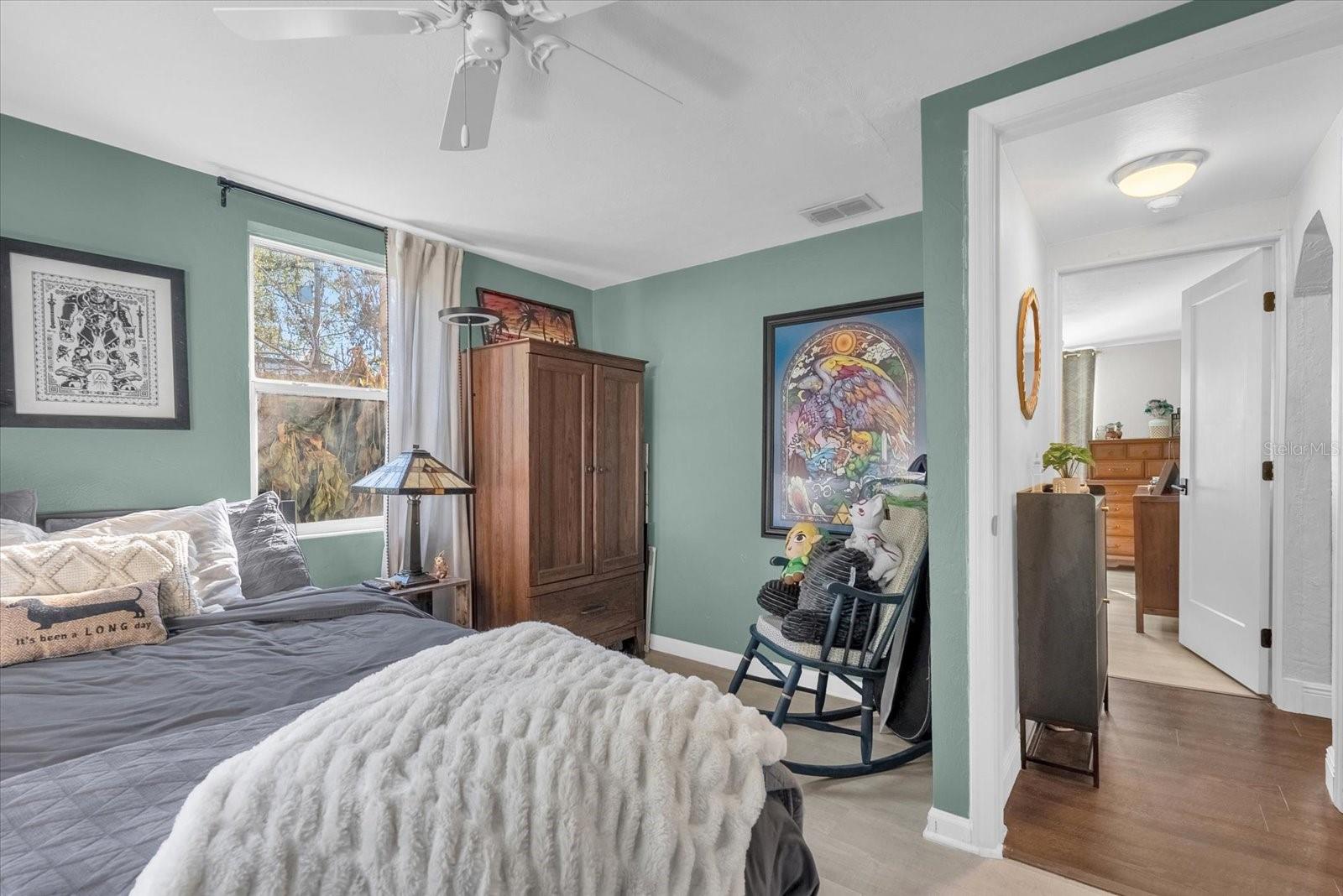 Image 15 of 31 For 1719 Crocker Avenue