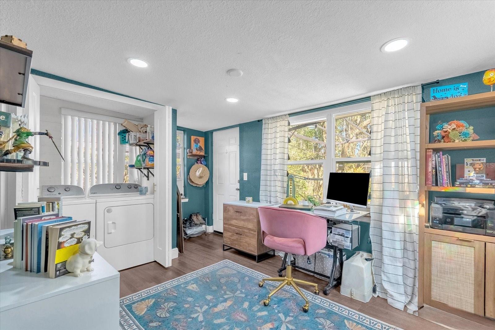 Image 18 of 31 For 1719 Crocker Avenue