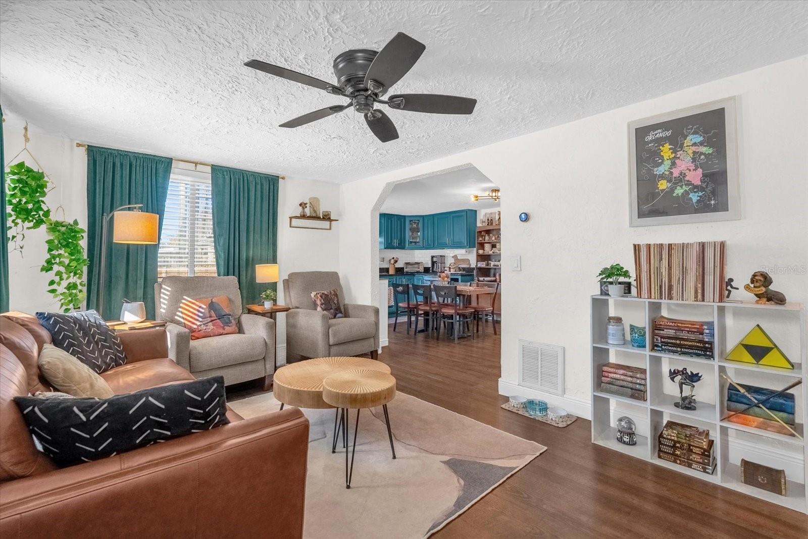 Image 6 of 31 For 1719 Crocker Avenue