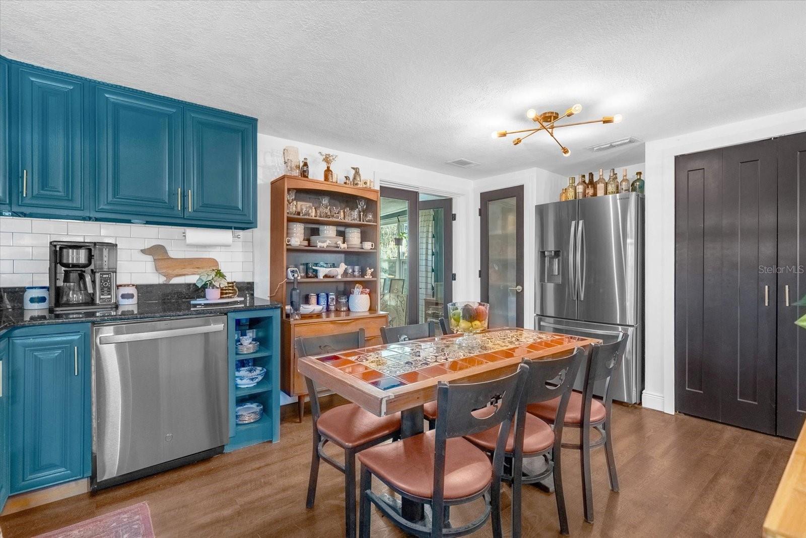 Image 9 of 31 For 1719 Crocker Avenue