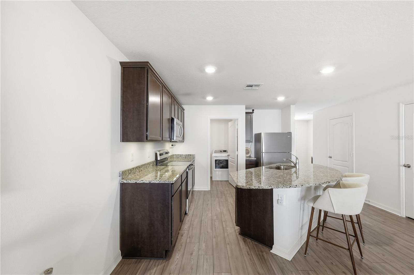 Image 12 of 47 For 1675 Wynford Circle