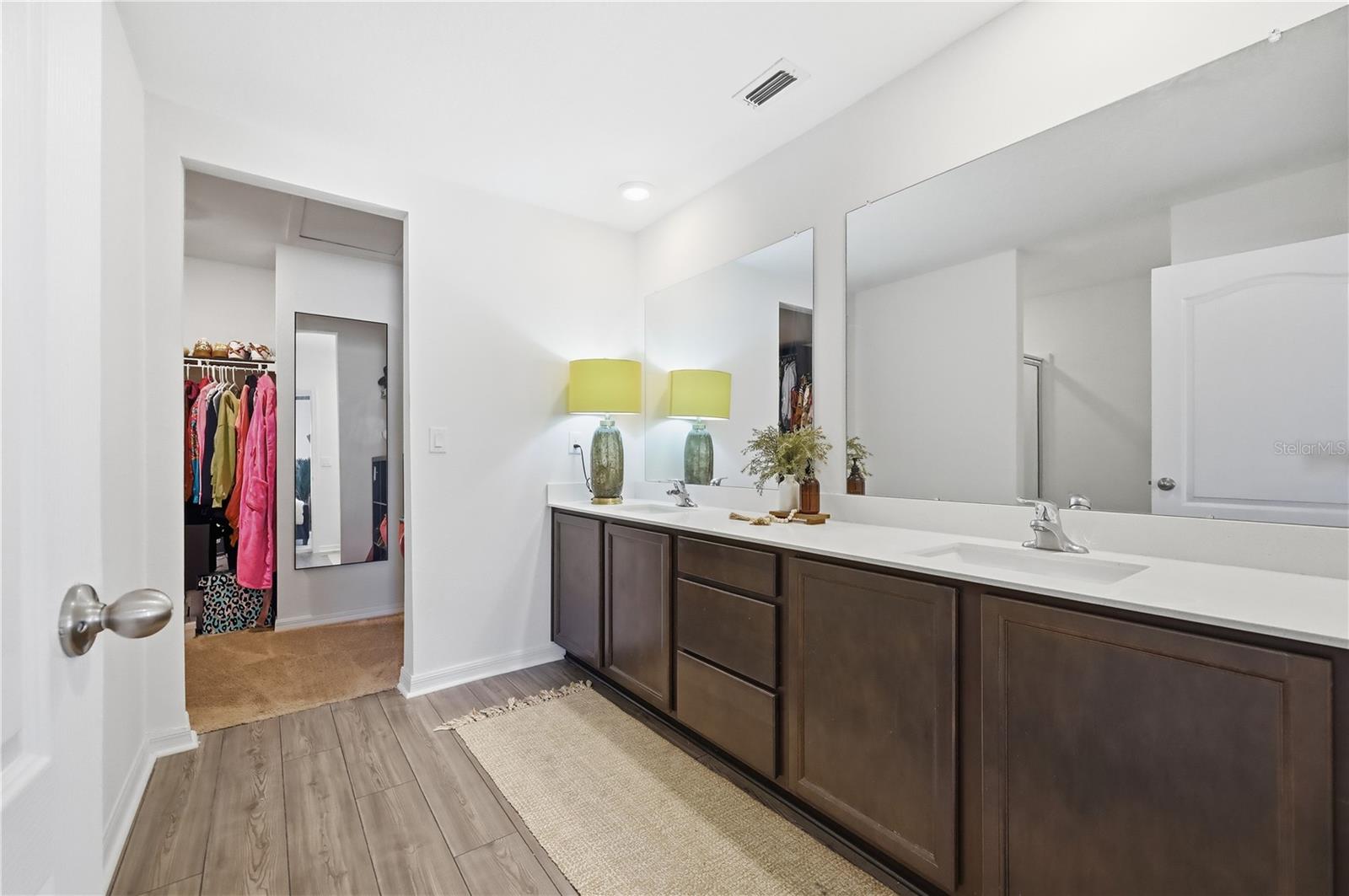 Image 31 of 47 For 1675 Wynford Circle