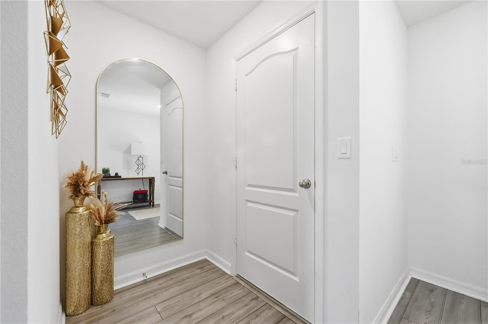 Image 9 of 47 For 1675 Wynford Circle