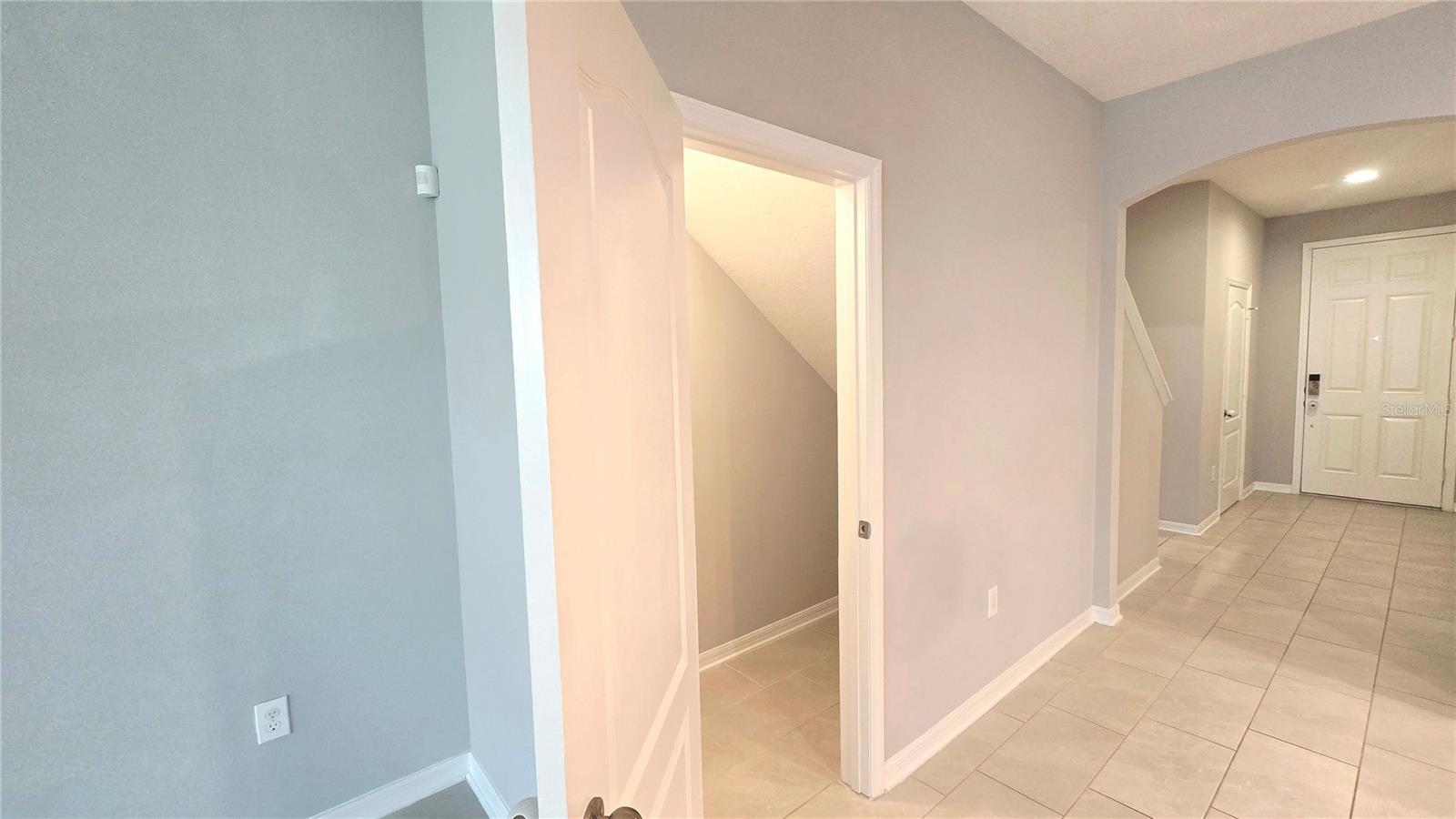 Image 20 of 94 For 11992 Sands Cove