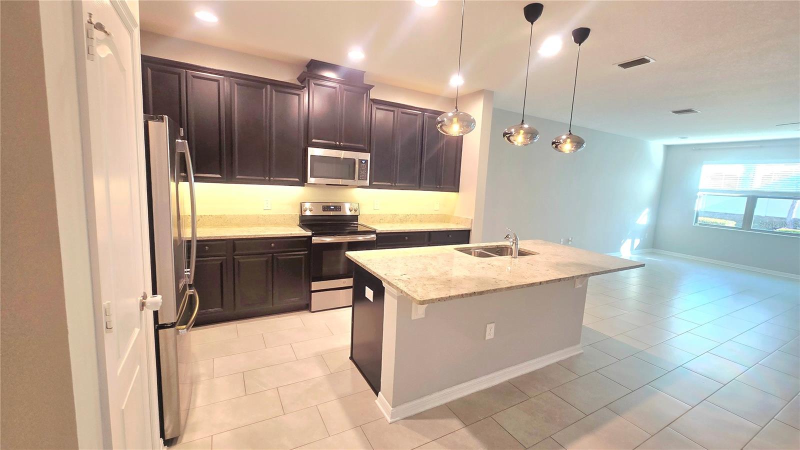 Image 26 of 94 For 11992 Sands Cove