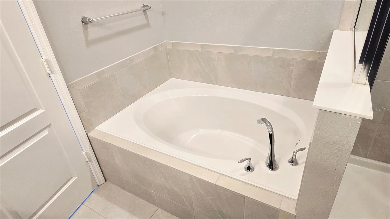 Image 48 of 94 For 11992 Sands Cove