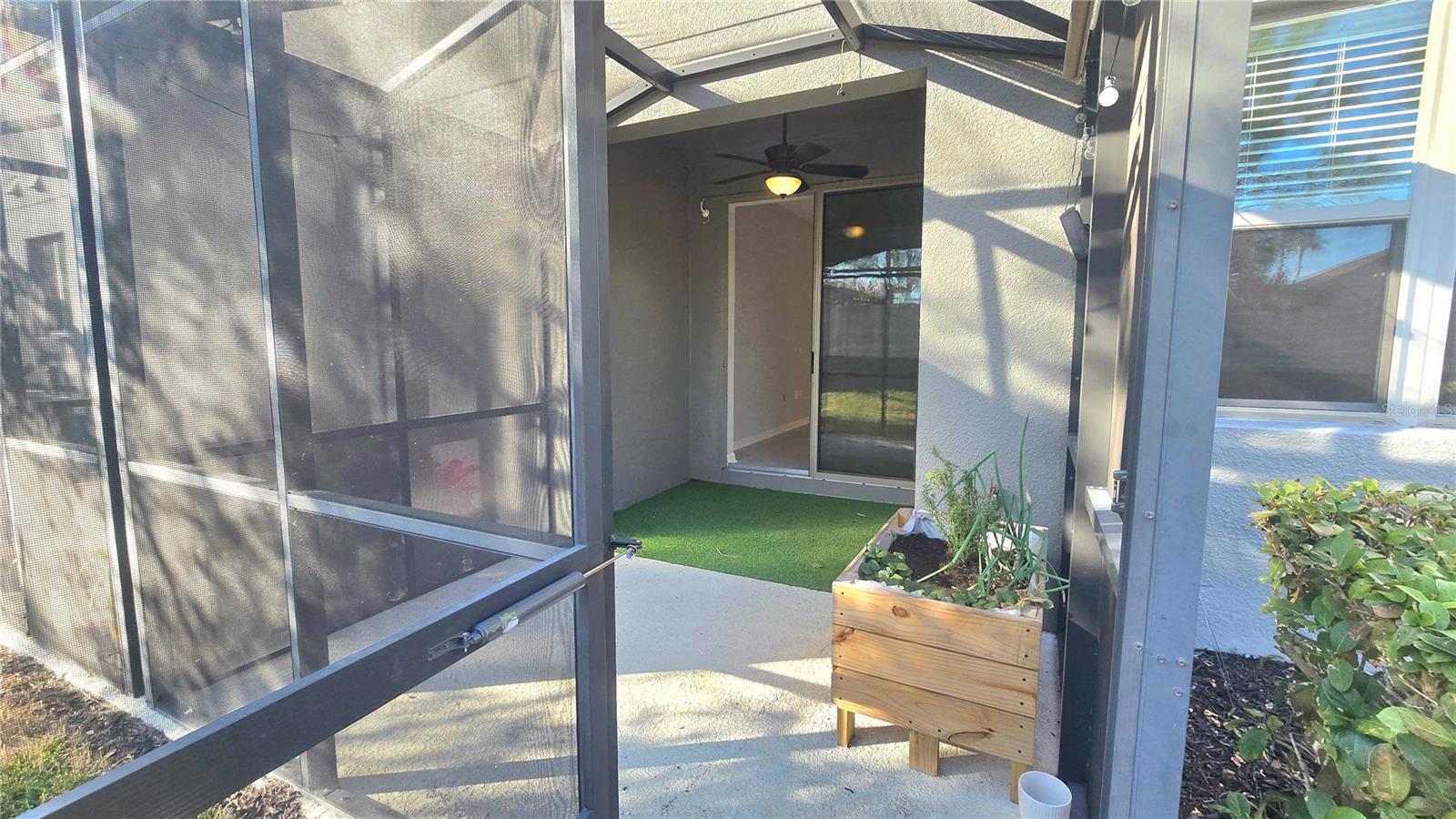 Image 74 of 94 For 11992 Sands Cove