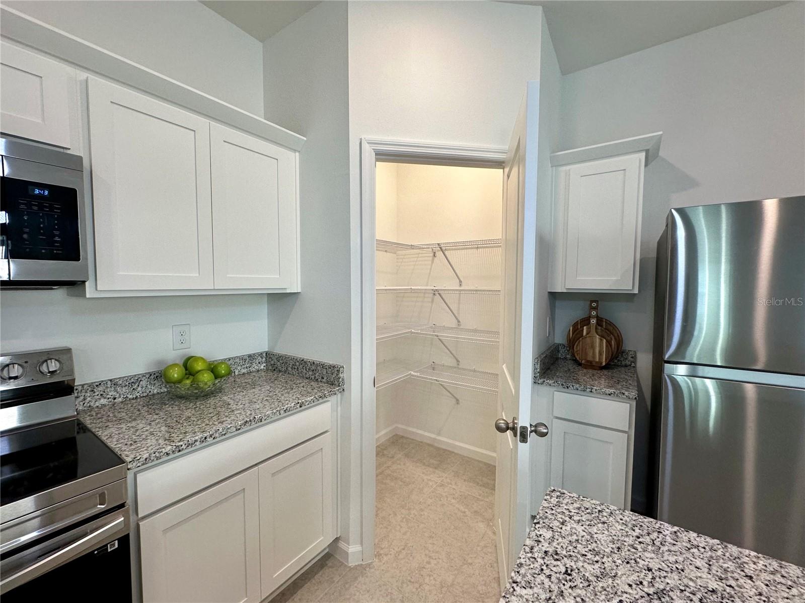 Image 6 of 50 For 487 Hennepin Loop