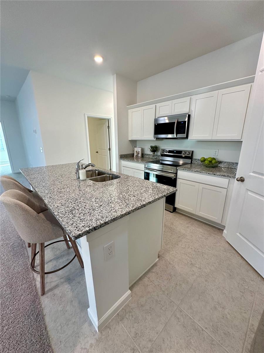 Image 7 of 50 For 487 Hennepin Loop