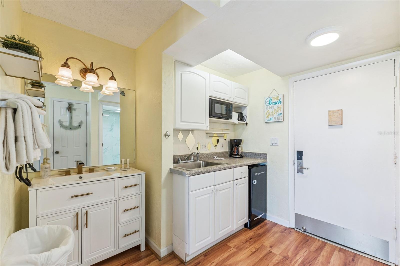 Image 6 of 25 For 313 Atlantic Avenue 2090