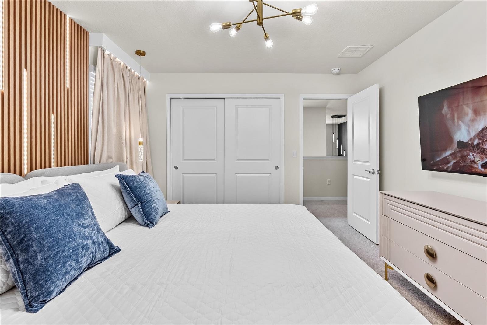 Image 39 of 87 For 15969 Cape Coral Loop