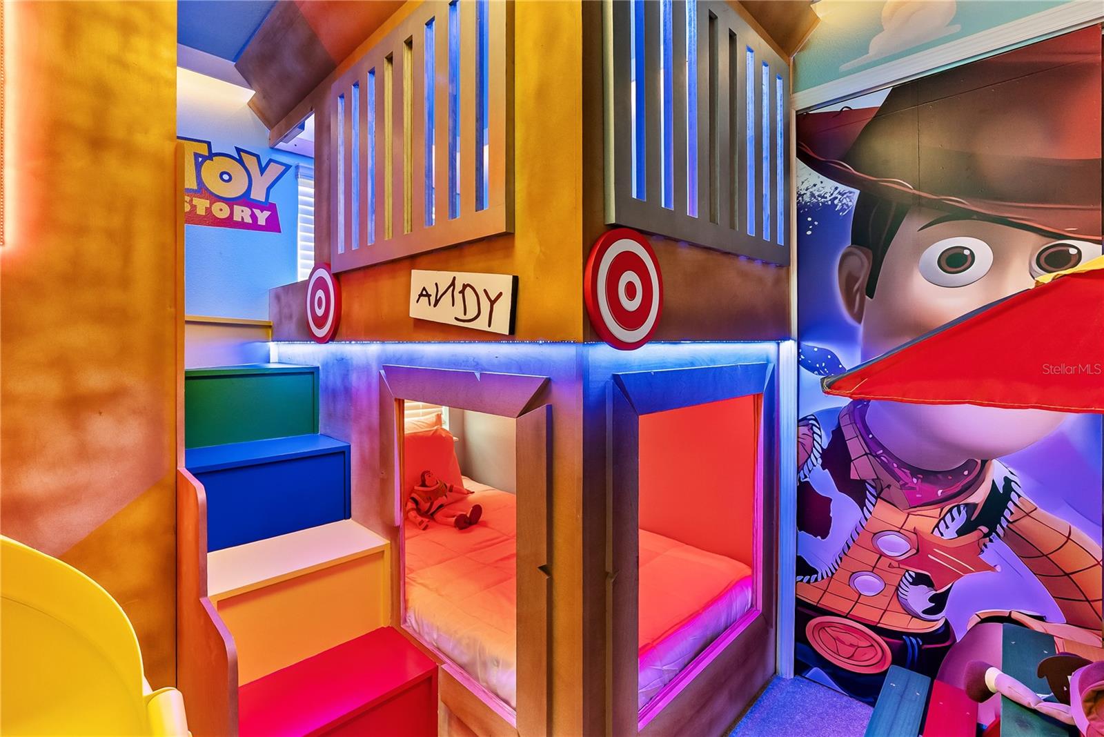 Image 64 of 87 For 15969 Cape Coral Loop