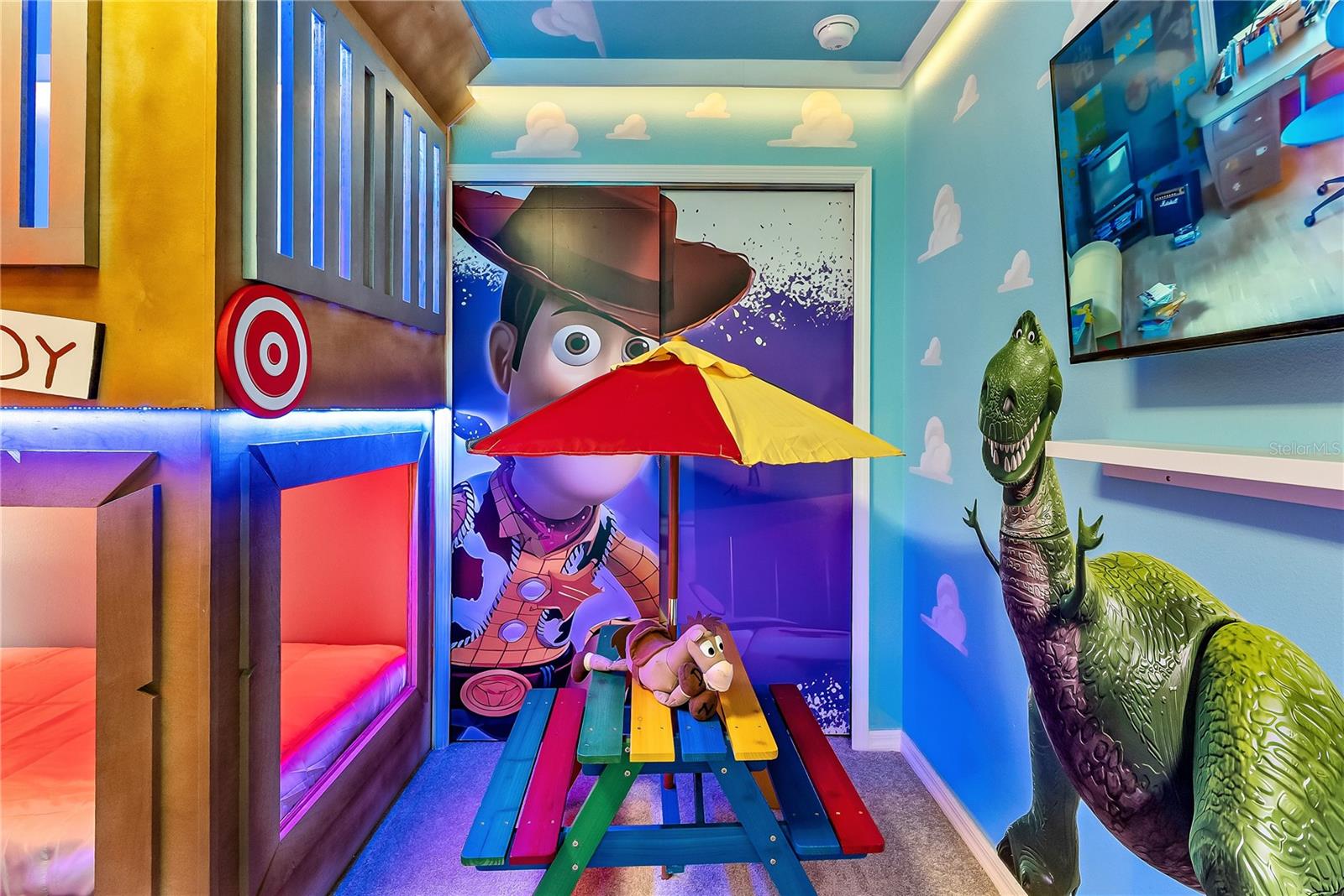 Image 65 of 87 For 15969 Cape Coral Loop