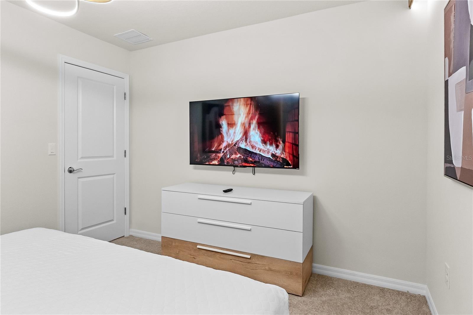 Image 74 of 87 For 15969 Cape Coral Loop