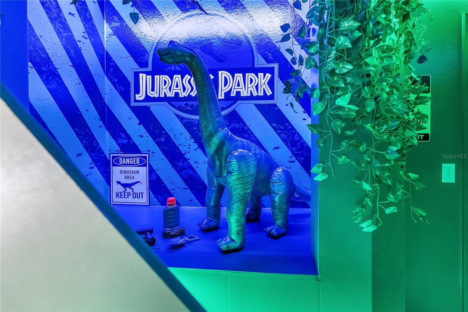 Image 82 of 87 For 15969 Cape Coral Loop