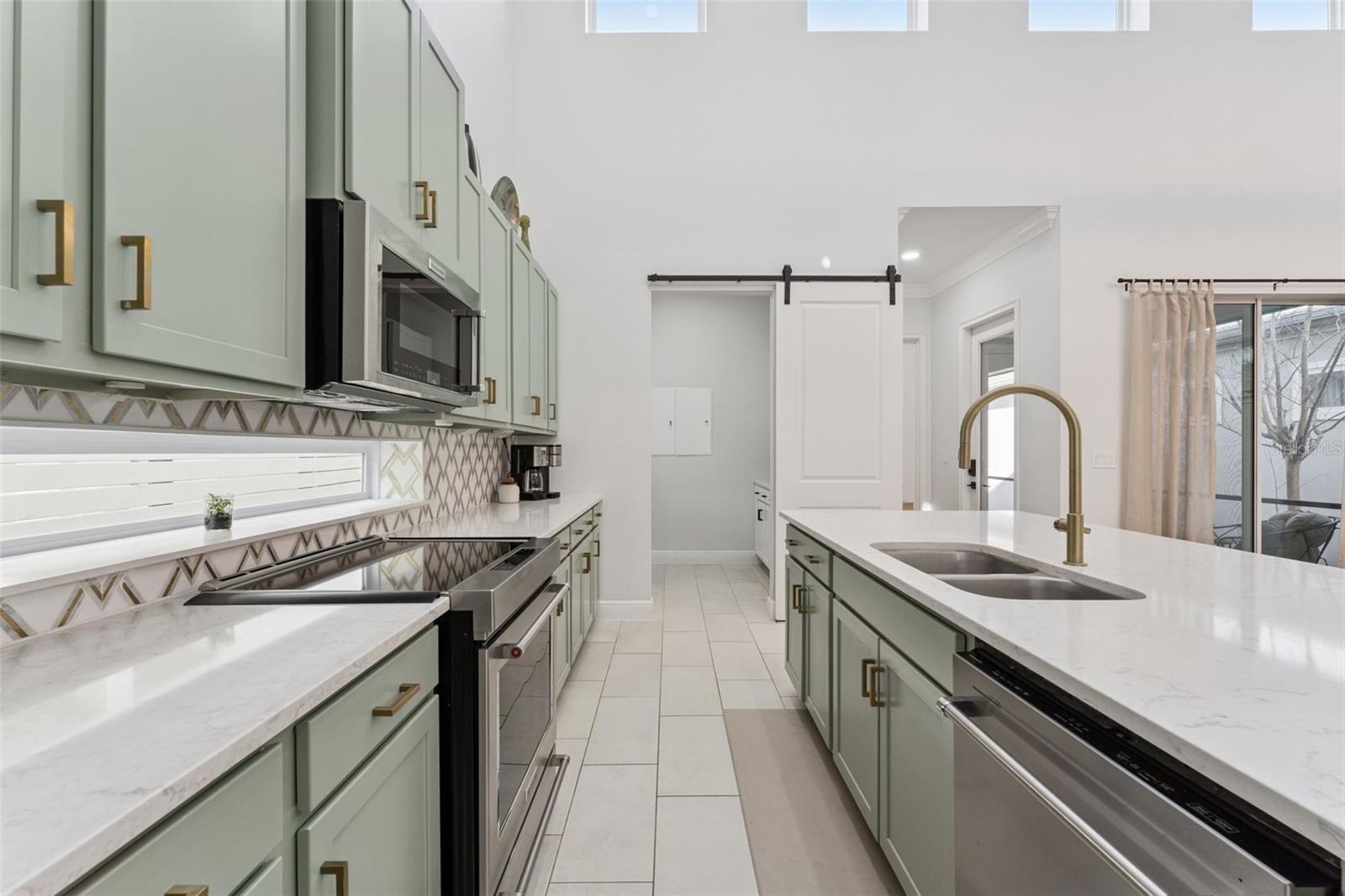 Image 13 of 59 For 9459 Merrifield St